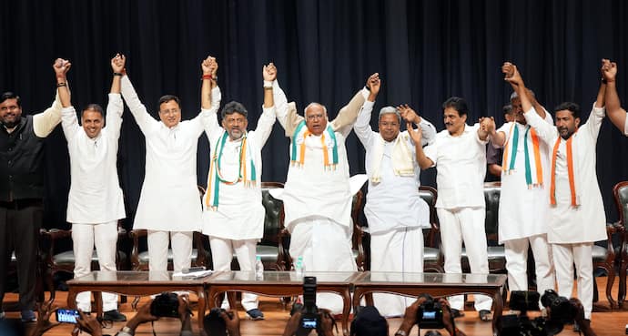 Karnataka final results: ১৩৬ আসন পেয়ে কংগ্রেসের কর্ণাটক জয়, অনেক পিছিয়ে বিজেপি-জেডিএস 