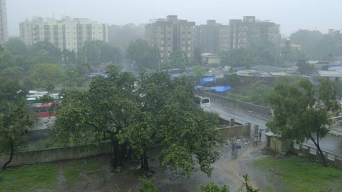 IMD retains normal monsoon forecast deficient rains in June 