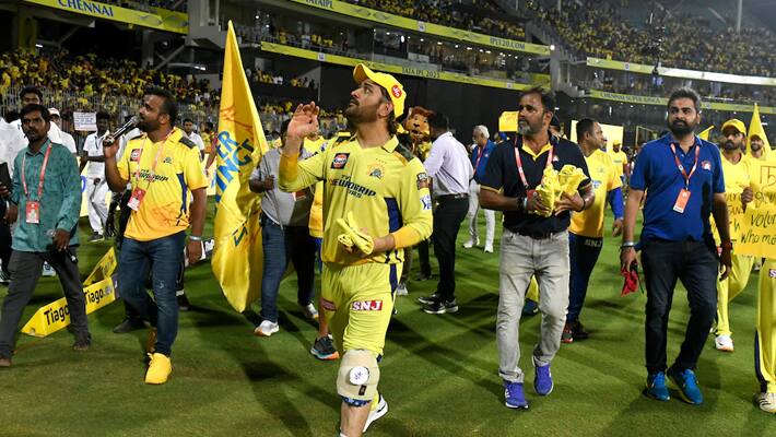 MS Dhoni lap of honour