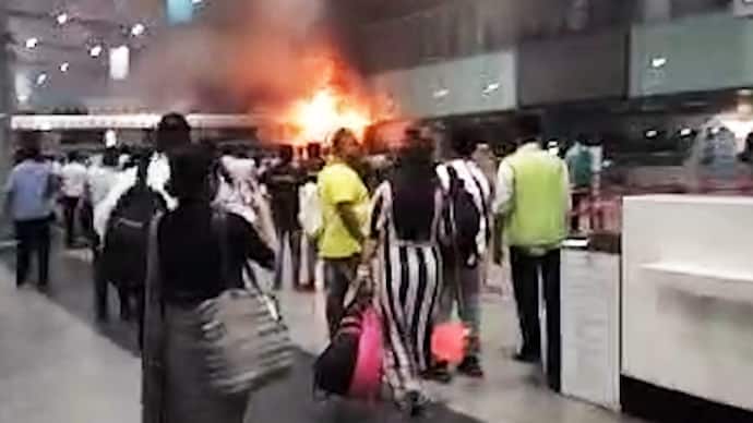 Kolkata Airport Fire is under control no hurt or casuality flight services likely to be resumed soon 