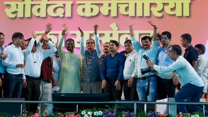 Shivraj-Singh-Chouhan-announcement-for-contract-employees