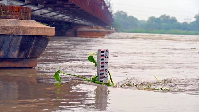 Delhi Flood In Yamuna River  