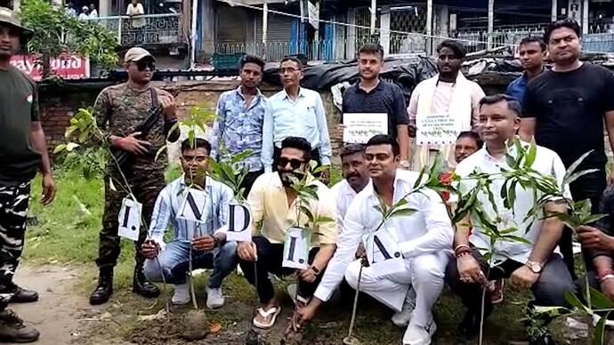 Barrackpore tree plantation program initiated by TMC targets Central Govt raj chakrabarty present bsm