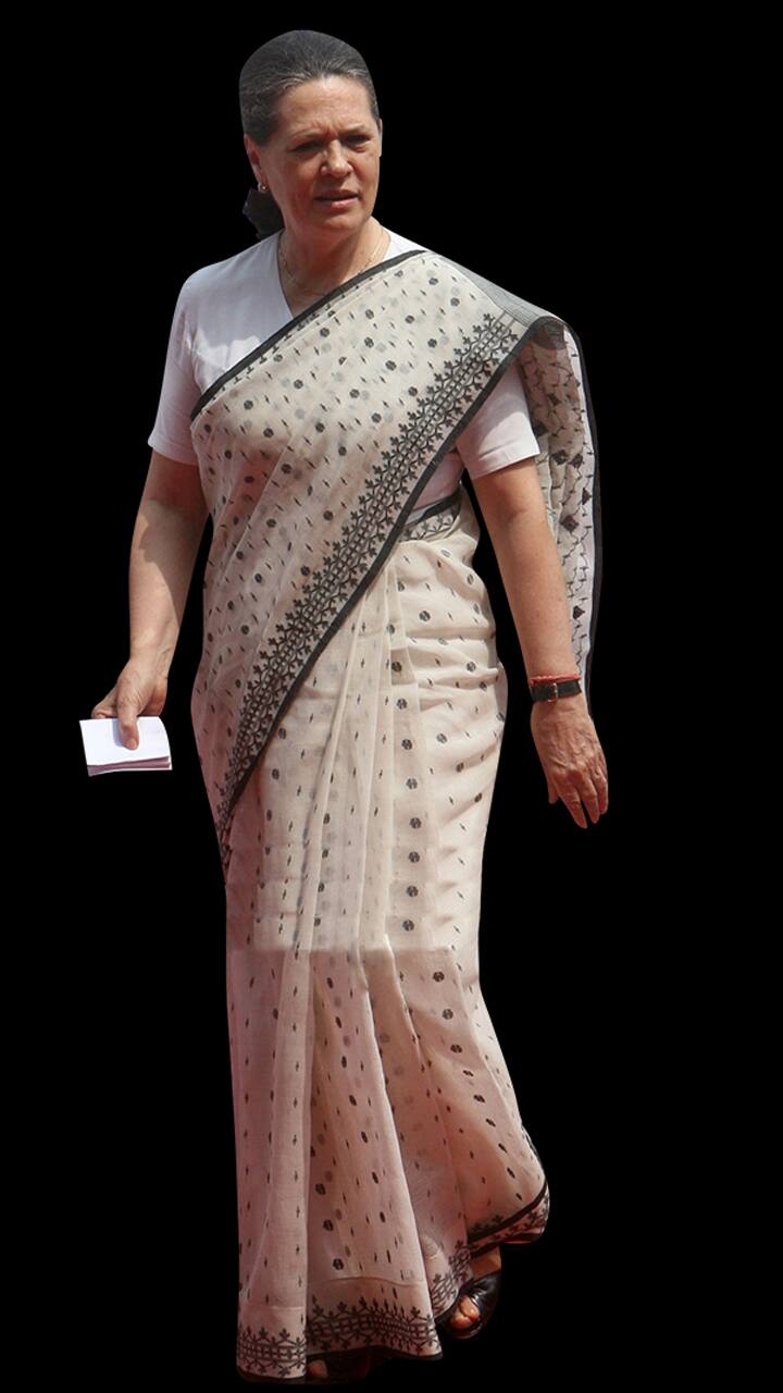Sonia Gandhi in a silk sari. Bridelan - a personal wedding shopper &  stylist. Website www.bridelan.com #Bridelan #s… | Sonia gandhi, Fashion,  Kate middleton outfits