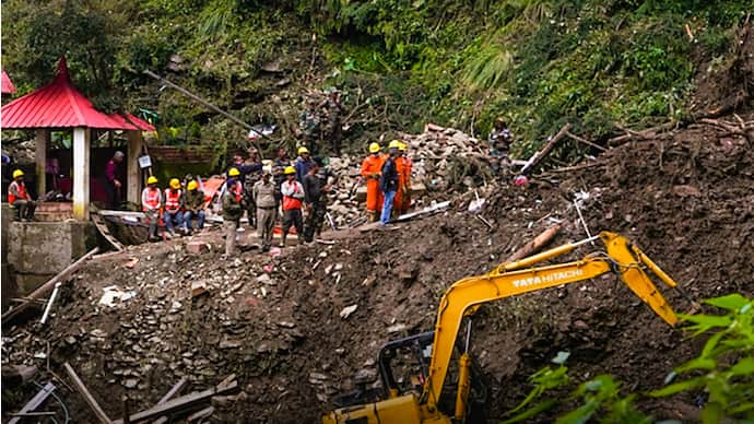 Heavy rain floods and landslides in Himachal Pradesh