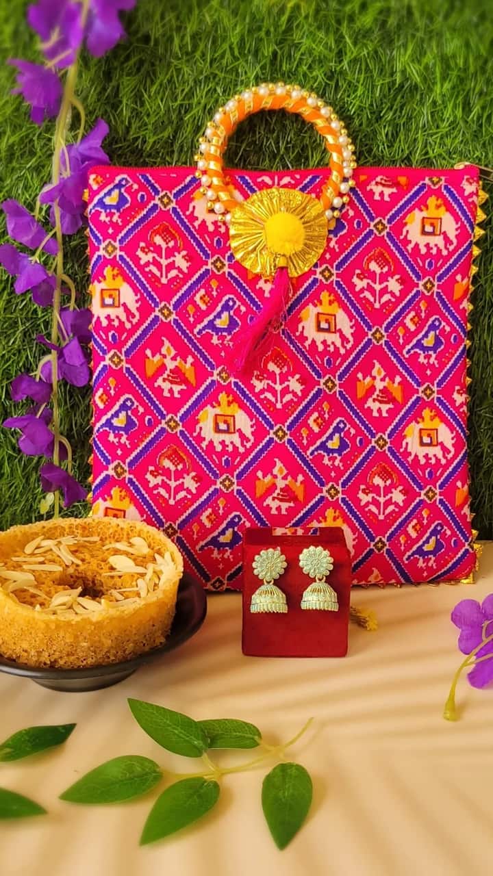 Hartalika Teej 2022: Donate these items to goddess Lakshmi, love will  increase in married life – India TV