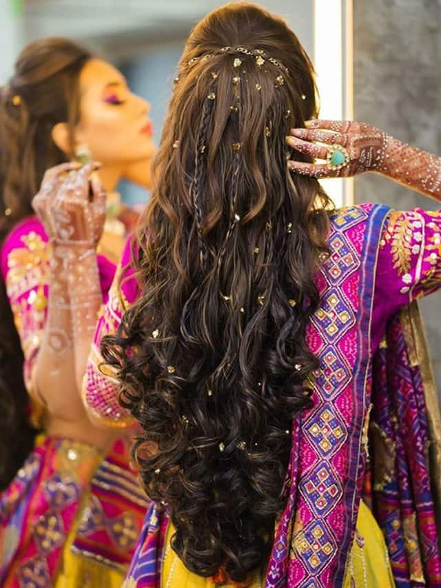 Top 15 Hairstyles for Sarees Pictures for All Types of Face | Indian  hairstyles, Simple hairstyle for saree, Traditional hairstyle