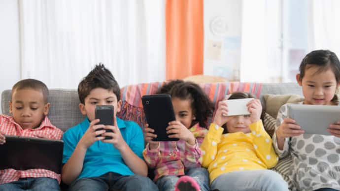 children with mobile