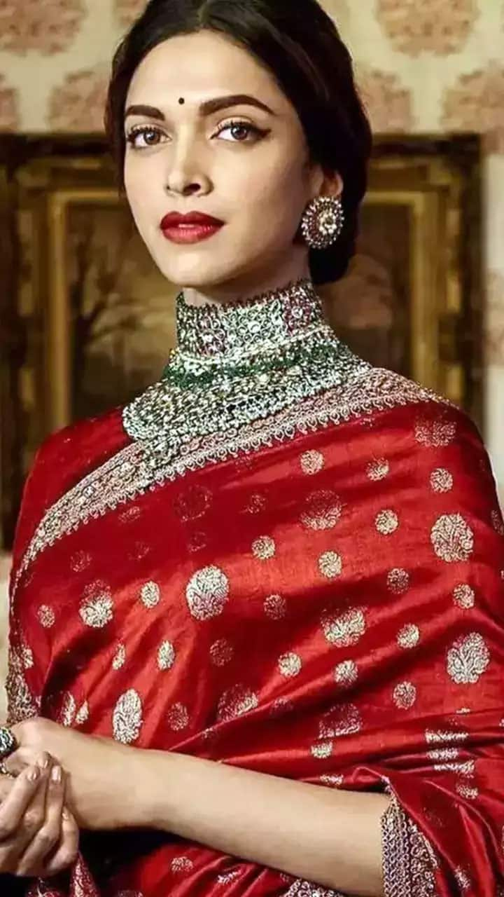 Karwa Chauth 2023: Deepika Padukone To Anushka Sharma, Bollywood  Diva-Inspired Red Ethnic Looks For The Occasion | Hindi News, Times Now