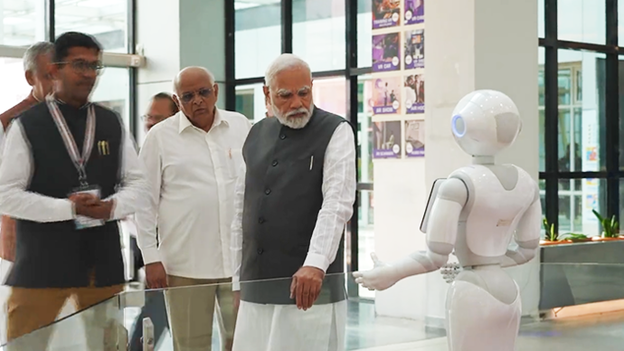 pm modi Explores endless possibilities of the future with Robotics technology at Ahmedabad s Science City bsm