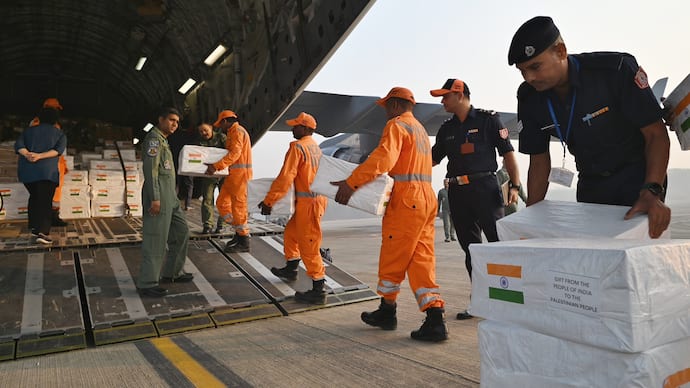 India sent relief to Palestine IAF C 17 flight carrying  medical aid and  relief material bsm