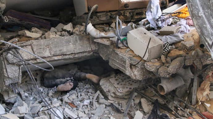 Israel Palestine war Israeli air strike hits house in Gaza kills 30 bsm