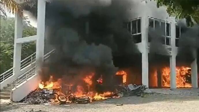 maratha reservation  protestors burn ncp mla prakash solankes house movement is violent in beed 