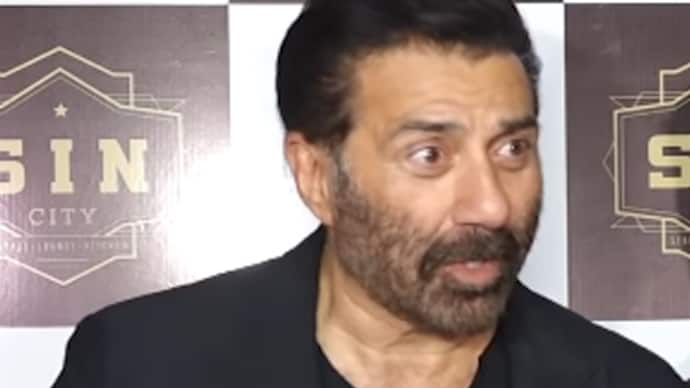 Sunny Deol Angry Reaction