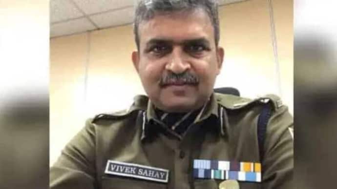 Vivek Sahay replaced Rajeev Kumar as the DG of State Police on the instructions of the Election Commission bsm