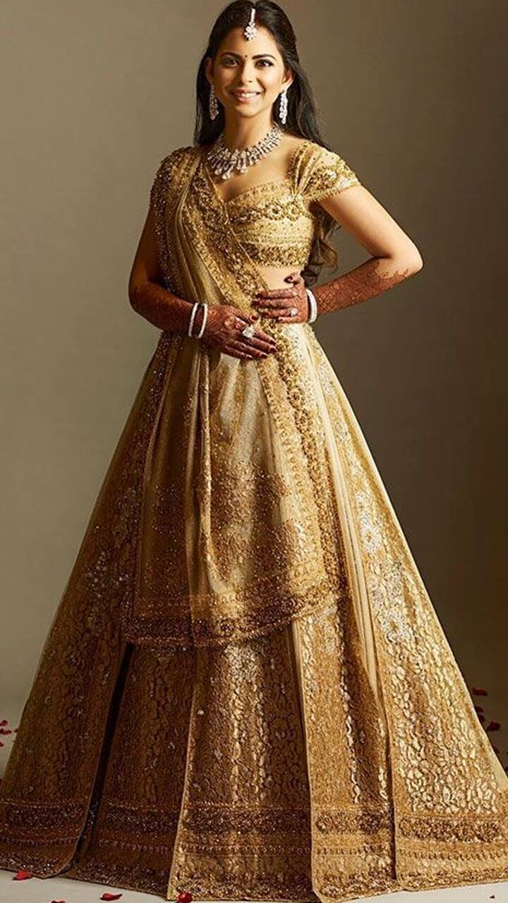 Lehenga Choli Design : बेस्ट फ्रेंड की शादी में पहनें ये खूबसूरत लहंगा  चोली, मिलेगा एलिगेंट लुक - Fashion
