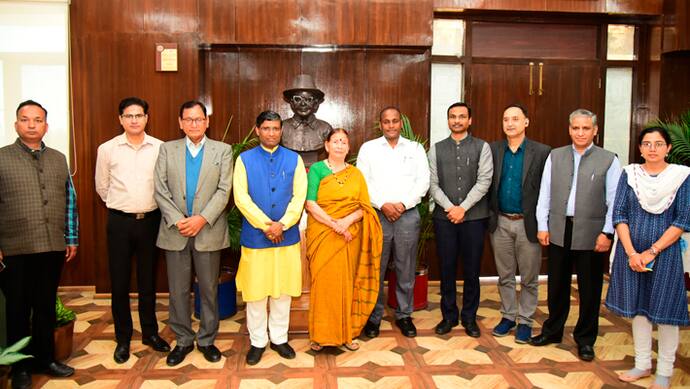 Uttarakhand-Chief-Electoral-Officer-meeting-with-state-icons