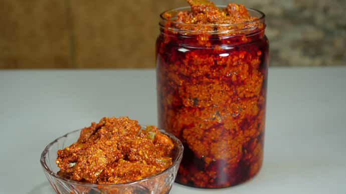 Instant-mango-pickle-in-microwave