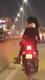लड़की को गोद में बिठाकर दौड़ाई बाईक, बेंगलुरु में खुलेआम रोमांस
