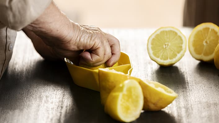 5-ways-to-use-lemon-peels
