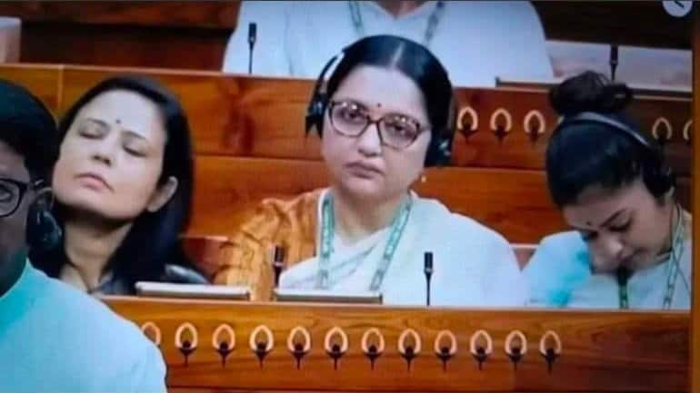 June malia mahua moitra saayoni ghoshs parliament picture is viral on social media bsm