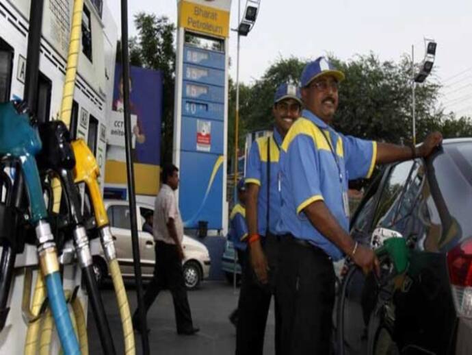 Petrol Diesel Price Today, 24 Feb 2022: Gwalior, Delhi, Kolkata समेत 12 शहरों में कितने हुए Petrol Price
