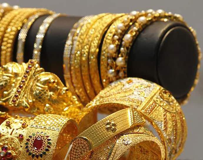 Gold Price Today-বর্ষবরণেও স্বস্তি মিলল না সোনার দামে, সোনালি ধাতু কিনতে চাপ বাড়বে মধ্যবিত্তের